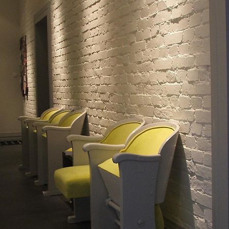 Moho S Hostel Вроцлав Екстериор снимка